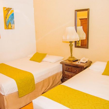 Hostal Fuente Castalia, B Y B León Kültér fotó
